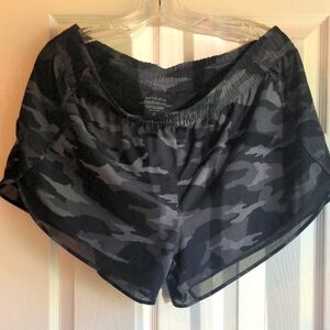 Athleta Women's Black Camo Shorts